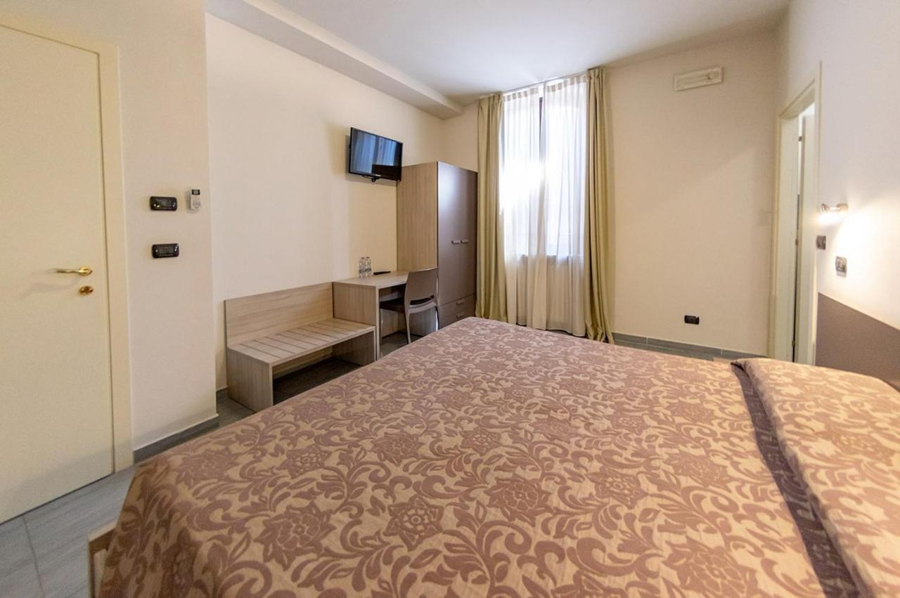 La Stazione Camere Caffè Castiglione Delle Stiviere Extérieur photo